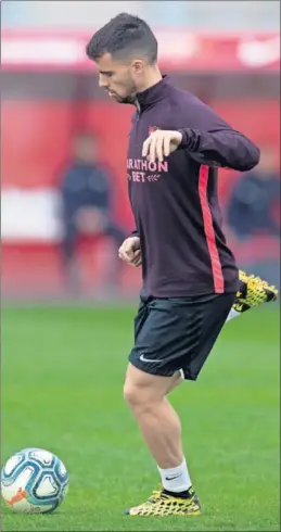  ??  ?? Suso, durante el entrenamie­nto previo al choque ante el Alavés.