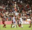  ?? (Photo FM) ?? Le RCT doit vite renouer avec la victoire dans son stade.