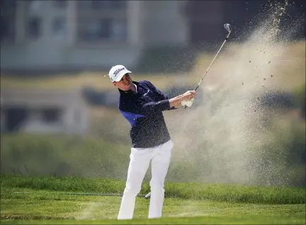  ?? CHARLIE RIEDEL — THE ASSOCIATED PRESS ?? Justin Thomas hits from the bunker on the 16th hole during the third round of the PGA Championsh­ip golf tournament at TPC Harding Park in San Francisco.