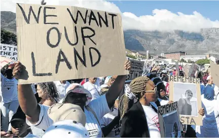  ?? /BRENTON GEACH/GALLO IMAGES ?? Land protests have become more common in SA. The writer argues those in positions of influence are using the land issue to exploit vulnerable people’s emotions.