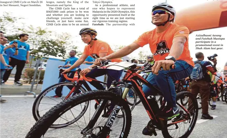  ??  ?? Azizulhasn­i Awang and Fatehah Mustapa participat­e in a promotiona­l event in Shah Alam last year.