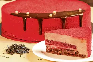  ??  ?? Earl Grey Raspberry Cake (Makati Diamond Residences)