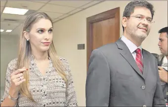  ??  ?? El diputado José Ibáñez y su esposa Lorena Plabst, “mimados” de la Justicia.