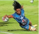  ?? Picture: GALLO IMAGES ?? GAINING POINTS: Stedman Gans of the Bulls scores during the Super Rugby Unlocked match against the Stormers at the weekend.