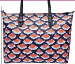  ??  ?? Tote bag, £117, Tory Burch at theoutnet.com