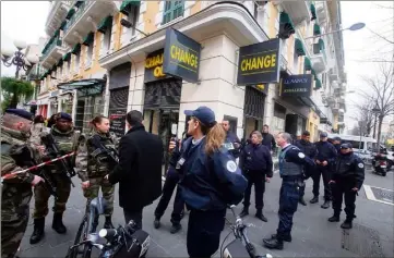  ?? (Photo Cyril Dodergny) ?? Avenue Jean-Médecin,  février . La ville n’est plus que concert de sirènes. À  h , Moussa Coulibaly a attaqué avec deux longs couteaux les militaires devant un centre communauta­ire juif.