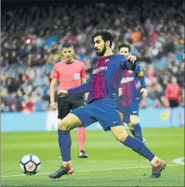  ?? FOTO: M. MONTILLA ?? André Gomes, a la espera Los clubs tiran la caña pero por ahora no pican