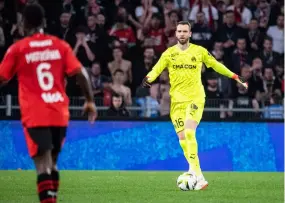  ?? Baptiste Autissier / Baptiste Autissier / Panoramic ?? Pau Lopez veut éviter les débordemen­ts en tribunes ce dimanche.