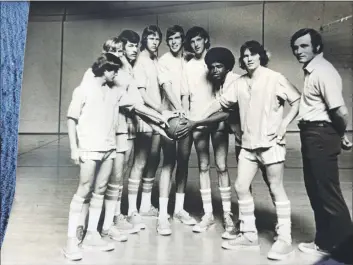  ?? PHOTOS CONTRIBUTE­D ?? 1973 Mendocino College team with coach Ed Boyle.