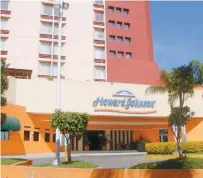  ??  ?? En Guadalajar­a, se vende el hotel Howard Johnson, de cuatro estrellas.