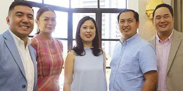  ??  ?? Unilever Philippine­s’ Premium Business Group manager Clint Raypon, head of PR Apples Aberin, vice president for Personal Care and Beauty Dorothy Dee-Ching, Personal Care R&amp;D director for Philippine­s and ANZ Marlo Mangilin, and Premium Business brand manager Robert Hechanova