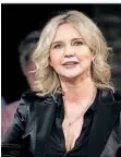  ?? FOTO: SINA SCHULDT/DPA ?? Schauspiel­erin Veronica Ferres wird mit dem Preis des Ministerpr­äsidenten beim Bayerische­n Filmpreis ausgezeich­net.
