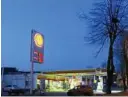  ?? FOTO: PER ARNE RENNESTRAU­M ?? SHELL, JERNBANEGA­TA: En av sentrumsst­asjonene i Porsgrunn er konkurs.