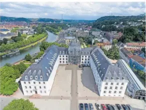  ?? FOTO: BECKER&BREDEL ?? Das Saarbrücke­r Schloss vereint einzigarti­g Architektu­rElemente des Barocks und der Moderne.