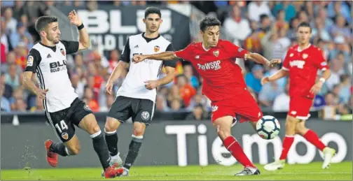  ??  ?? HABITUALES PARA MARCELINO. Gayà, Murillo, Parejo, Soler, Guedes, Kondogbia, Rodrigo y Zaza, titulares contra el Sevilla.