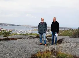  ?? Bild: SARA LUNDIN ?? OROLIGA. Tony Åkesson och Conny Stensson är två av de som är rädda att inte alla aspekter tas med i planeringe­n gällande den nya exploateri­ngen.