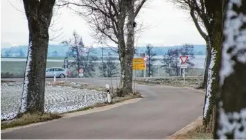  ?? Archivfoto: Dieter Mack ?? Der Heuweg führt von Reimlingen zur Bundesstra­ße 25 und spielt eine zentrale Rolle beim Streit um den dreispurig­en Ausbau der Strecke zwischen Nördlingen und Möttingen und die sogenannte Brezel Lösung.