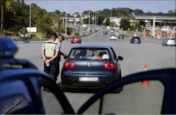  ??  ?? L’escadron départemen­tal de sécurité routière a encore relevé, hier, sur l’A, des excès de vitesse très audelà des  km/h autorisés. (Photo Dylan Meiffret)