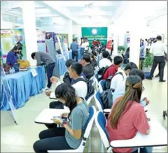  ?? NEA ?? Workers register for job opportunit­ies at the National Employment Agency (NEA) on January 30.