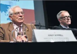  ??  ?? Josep Borrell y José Guirao, en su comparecen­cia.
