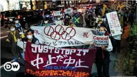  ??  ?? Demonstrat­ion von Olympia-Gegnern in Tokio