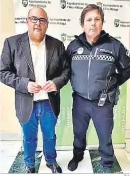  ?? M. H. ?? El alcalde, Jesús Lupiáñez junto al jefe de la Policía Local, José A. Montoya.
