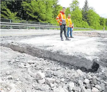  ?? FOTO: SBO ?? Die Brücke im Bereich der Fußgängeru­nterführun­g an der Bickebergs­chule ist in keinem guten Zustand.