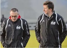  ?? Foto: Ernst Mayer ?? Worte wurden viele gewechselt in Jettingen (von links sportliche­r Leiter Heinz Forster und Trainer Walter Zachwey). Jetzt müssen Punkte her. Mit einem Sieg beim bereits abgestiege­nen Schlusslic­ht Türk Spor Ichenhause­n könnte der VfR einen großen...