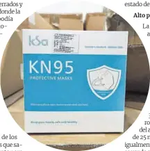  ?? Gobierno balear ?? Una caja de las mascarilla­s compradas a la empresa vinculada a Koldo García.