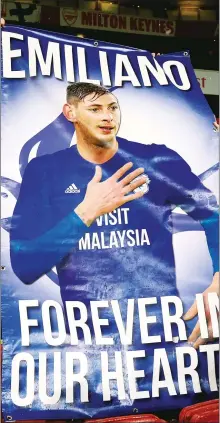  ??  ?? MISSED: Cardiff fans paid tribute to Emiliano Sala