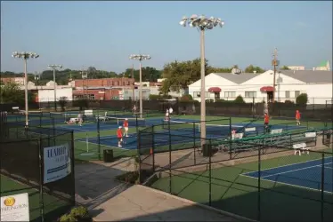  ?? Alan Riquelmy / Rome News-Tribune ?? Rome’s complement of tennis courts — currently headlined by the Rome-Floyd Tennis Center on West Third Street — will soon include the Rome Tennis Center of Georgia, which is being built on the Armuchee Connector.