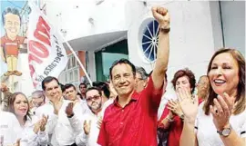  ??  ?? 2016. Cuitláhuac García, de Morena, quedó en tercer lugar en la elección en Veracruz.