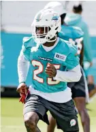  ?? CHARLES TRAINOR JR
ctrainor@miamiheral­d.com ?? Dolphins cornerback Xavien Howard has gone public on social media to request a trade.