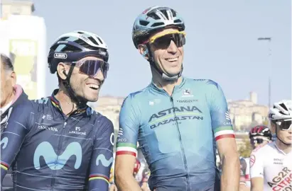  ?? Foto: dpa ?? Haben das Rennrad an den Nagel gehängt: Alejandro Valverde (l.) und Vincenzo Nibali.