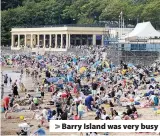  ??  ?? > Barry Island was very busy