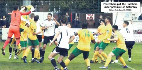  ?? Picture: Chris Davey FM4980883 ?? Faversham put the Horsham under pressure on Saturday