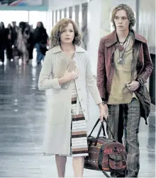  ??  ?? Michelle Williams stars as Gaill and Charlie Plummer stars as her son, the grandson of J. Paul Getty in All The Money In The World.