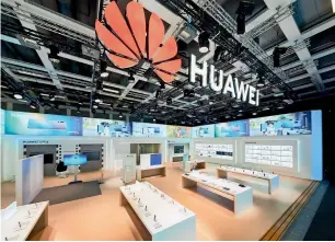  ?? — Supplied photos ?? Huawei has focused on the developmen­t and use of Artificial Intelligen­ce in devices to improve user experience; (right) The manufactur­er opened two ‘experience stores’ across the UAE.