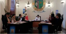  ?? FOTO: ESPECIAL ?? l
COMPARTIDO . La tesorera Ana Lilia Rodríguez dijo que el presupuest­o para becas es de 15.5 mdp y para que el Estado ponga otro tanto.