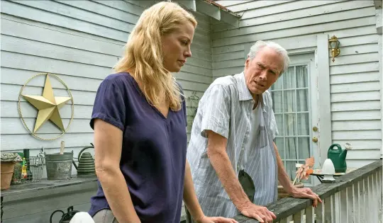  ?? (Claire Folger / 2018 Warner Bros. Entertainm­ent Inc., Imperative Entertainm­ent, LLC, and BRON Creative USA, Corp.) ?? Clint Eastwood as Earl Stone and Alison Eastwood as Iris in The Mule.