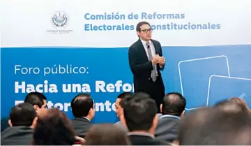  ??  ?? Foro. La comisión de reformas electorale­s hizo un foro público denominado “Hacia una reforma electoral integral”, en este conocieron las experienci­as electorale­s de Perú y Costa Rica.