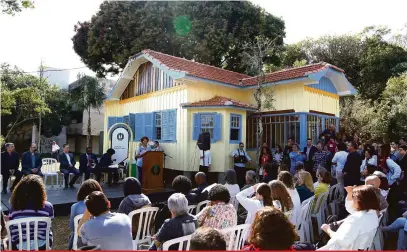  ?? Fotos: Gustavo Carneiro ?? Lideranças do movimento negro, comunidade universitá­ria e familiares de dona Vilma e também dos Kitahara (que doaram a casa) participar­am da cerimônia