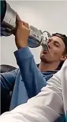  ?? SNAPCHAT ?? Jug of claret? Spieth drinks from the Open trophy