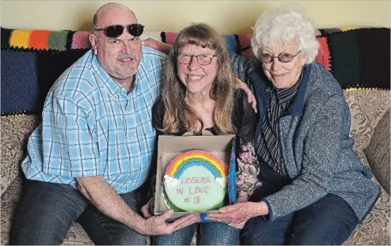  ?? BARRY GRAY THE HAMILTON SPECTATOR ?? Losers in Love formed 17 years ago in the belief that you shouldn’t have to dine alone on Feb. 14. Three retired teachers - Ron Vine, Lydia Cartlidge and Carol Brittain - will gather for their 18th annual dinner on Wednesday.