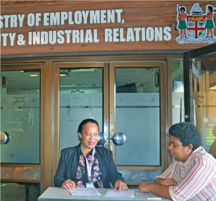  ?? Photo: Ministry of Employment, Productivi­ty & Industrial Relations ?? There are many difference­s between contractua­l employment and permanent employment and the suitabilit­y of each type may depend on range of factors.