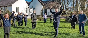  ?? Picture Mandy Jones ?? ● From left: Head children from Ysgol Llandegfan; Esme Livingston­e, Tal Grayson, Oliver Jones and Gweno Edwards with deputy head Dufydd Jones-evans, PCSO Dave Webster, Jean Davidson, Delyth Davies, PCC Andy Dunbobbin, Alun Foulkes and Cllr Alun Roberts.