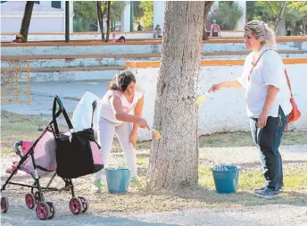  ?? FOTOS: MANUEL GUADARRAMA ?? Personas de todas las edades acudieron al llamado hecho por Multimedio­s Laguna.