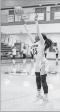  ?? Tim Godbee ?? Britiya Curtis shoots a jumper against Paulding County.