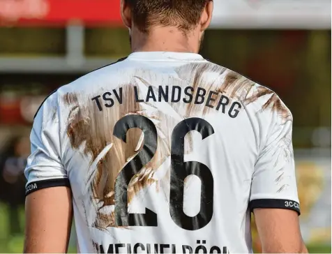  ?? Foto: Thorsten Jordan ?? Für die Bayernliga Spieler des TSV Landsberg wird es am heutigen Samstag wieder ernst. Sie starten beim SV Pullach in die neue Saison. Keine leichte Aufgabe gleich zu Be ginn.