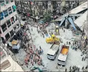  ?? SAMIR JANA / HT ?? Rescue workers managed to clear much of the wreckage on Friday and said it was unlikely that more people were trapped.
